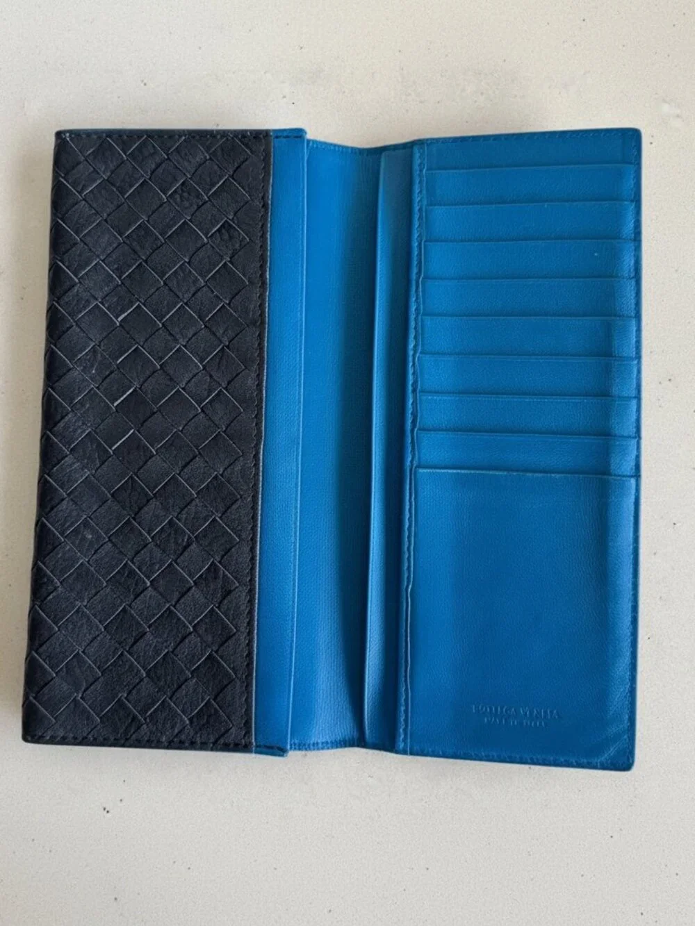 Bottega Veneta Black Nappa Intrecciato Long Flap Wallet – Blue Interior P0229
